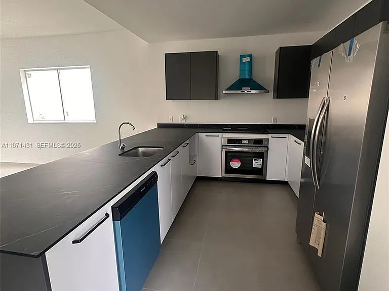 532 NW 17th Ave — Photo 3