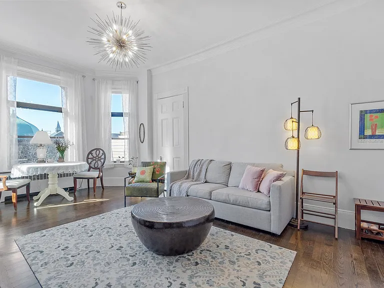 271 Dartmouth St #4H — Photo 3