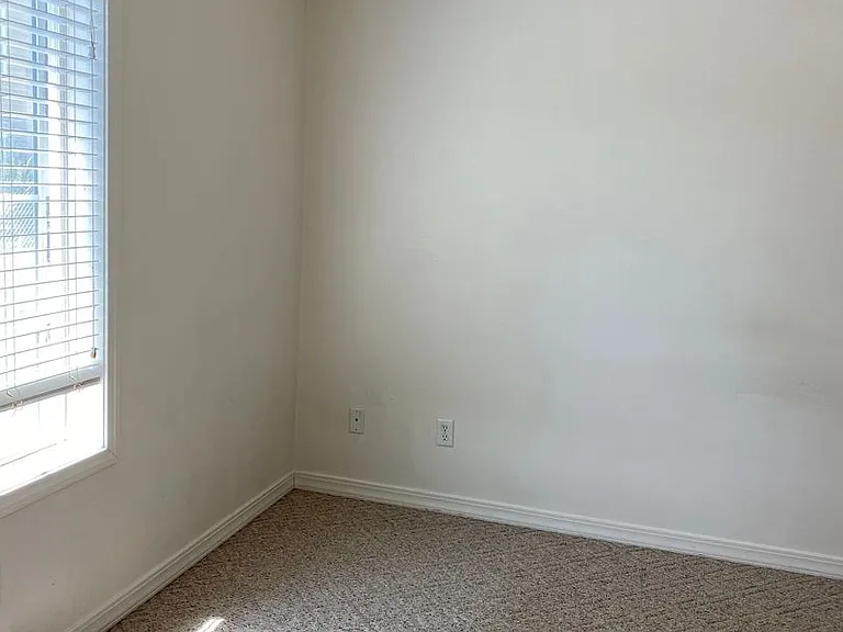 860 S 5 W #8 — Photo 10
