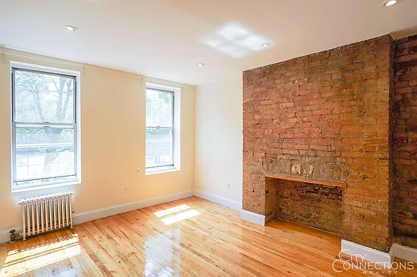 Rented by City Connections Realty | media 18