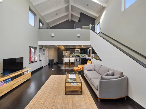 3206 Hannah St APT 3, Oakland, CA 94608