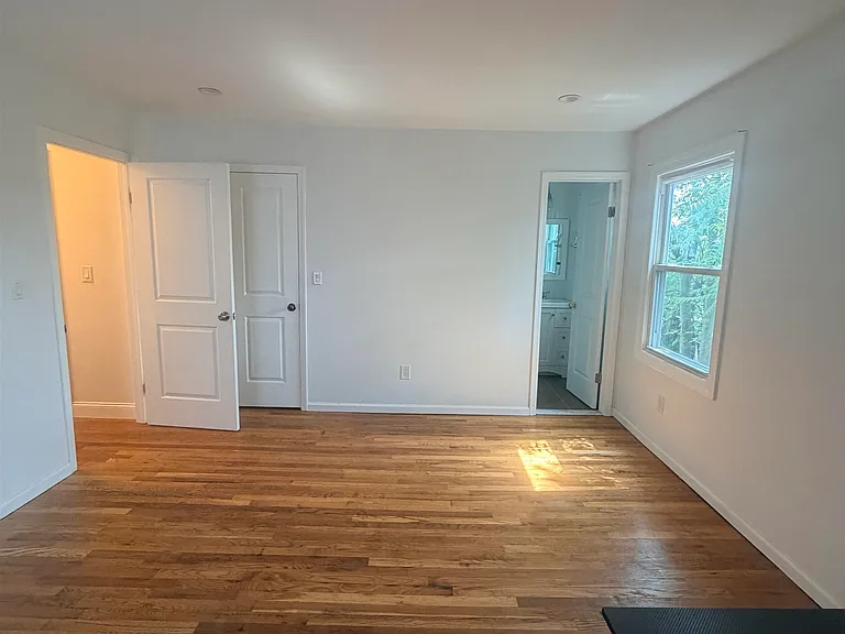 696 A Ave E #2 — Photo 17