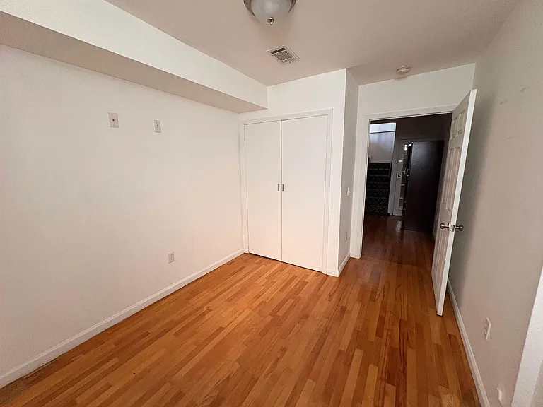 39 Newkirk St #1C — Photo 11