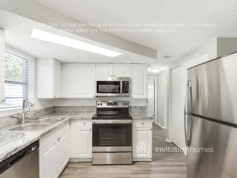 7935 Fox Hollow Dr — Photo 10