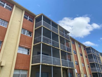 3710 NW 21st St APT 408, Lauderdale Lakes, FL, 33311