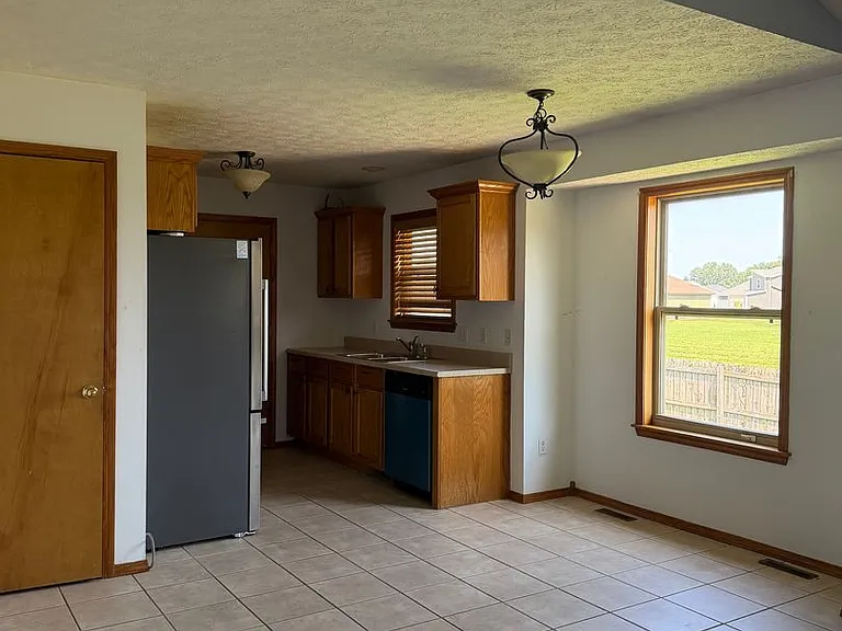 307 E Pintail Dr — Photo 2