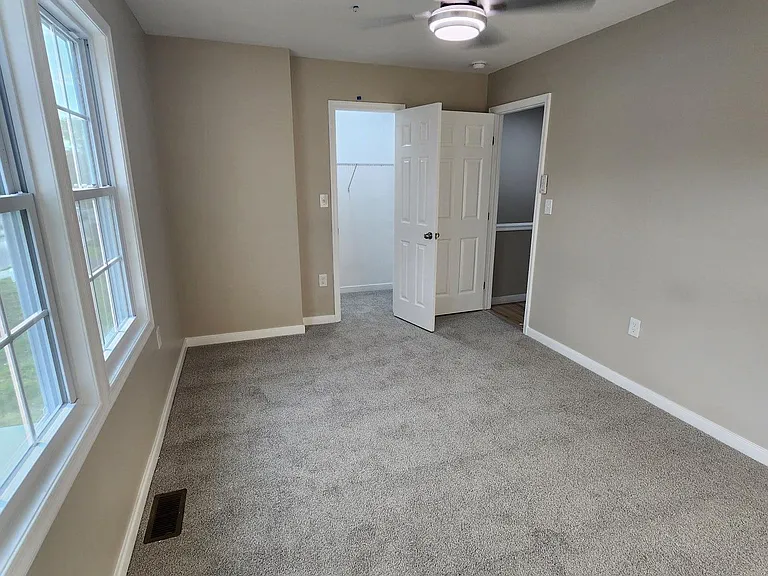 435 Harding St — Photo 14