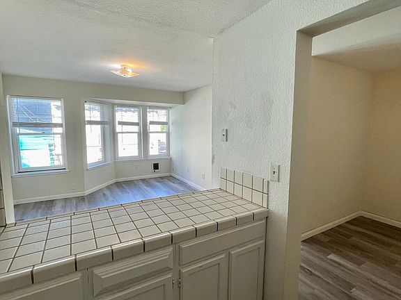 3rd image of 83 Albion St #1