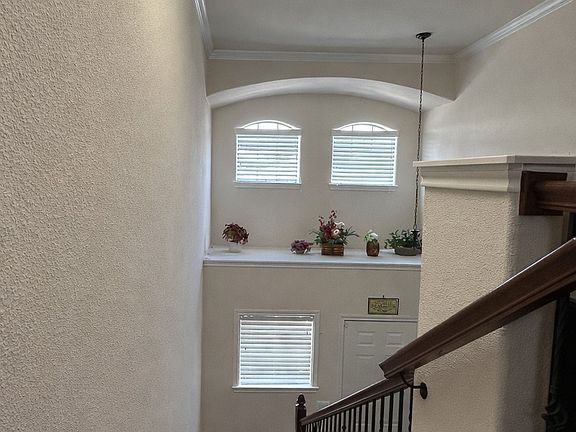 4th image of 2373 Novin Dr