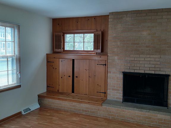 4th image of 2121 Wealthy St SE