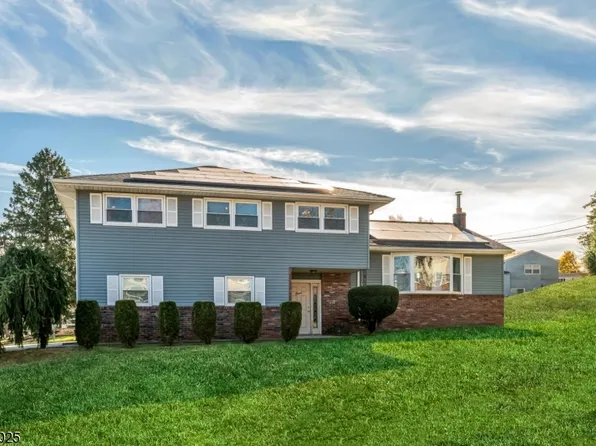 11 King Ct, Wayne Twp., NJ 07470