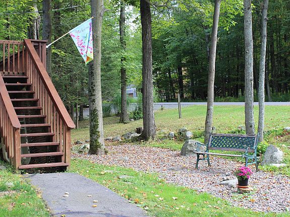 4th image of 107 Parkwood Dr