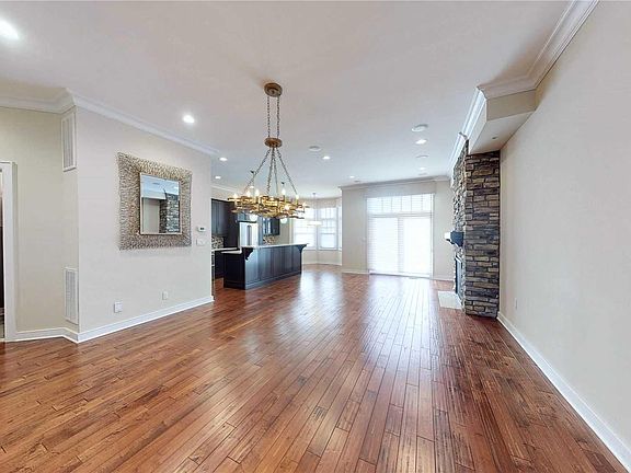 3rd image of 7 Alexander Ct