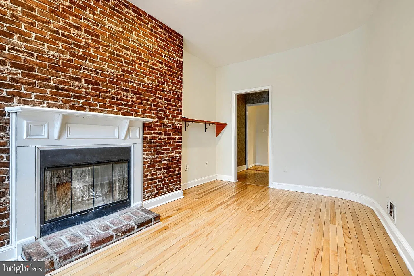 3 bed, 2.5 bath, 1276 sqft, $2,700 — Photo 4