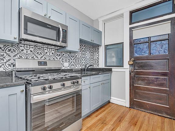 5th image of 321 Calendar Ave APT 1E