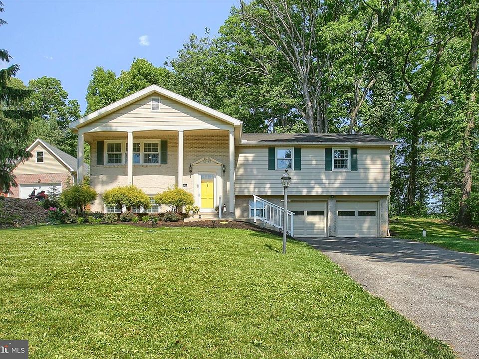 1st image of 25 Hickory Rd