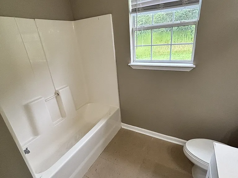 106 Hines Blvd #C — Photo 21