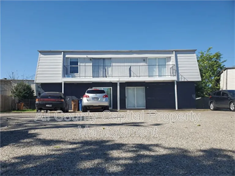 302 Carmen Ct #130 — Photo 8
