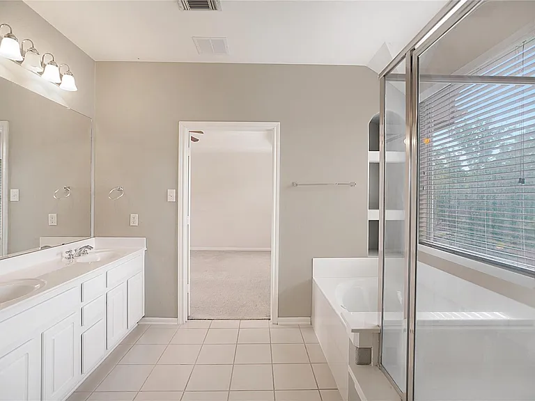 111 Zephyr Bend Pl — Photo 22