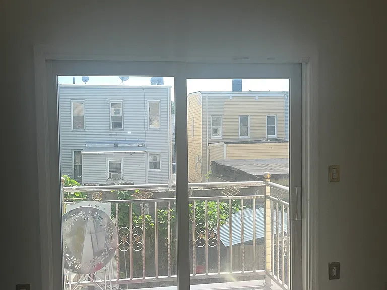 181 Dwight St #2 — Photo 6