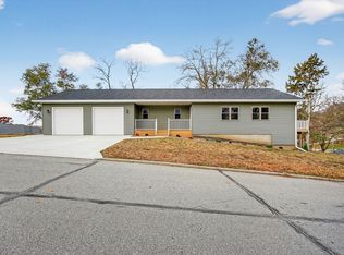 201 N 10th St, Guthrie Center, IA 50115