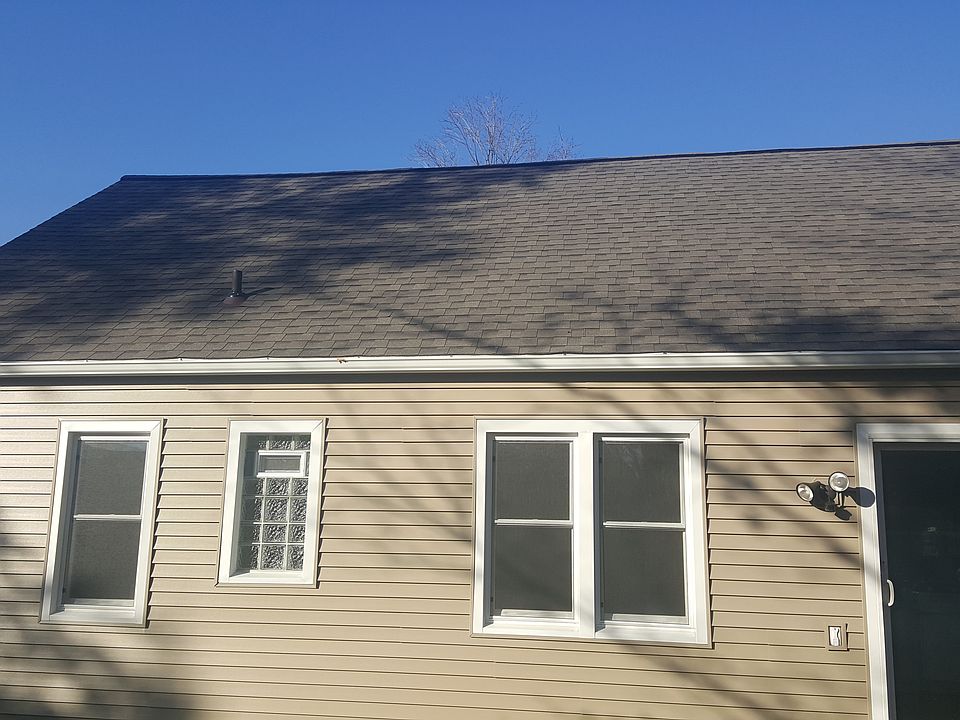2nd image of 28 Farnham St SE
