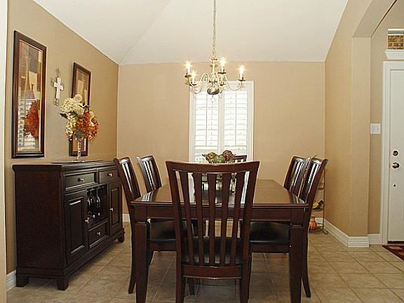 4th image of 313 Parakeet Dr