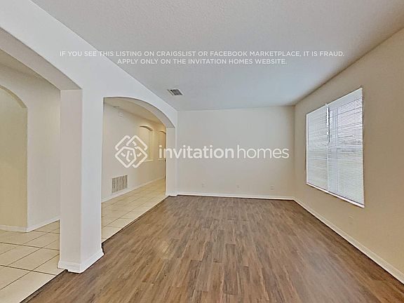 3rd image of 10907 Lemay Dr
