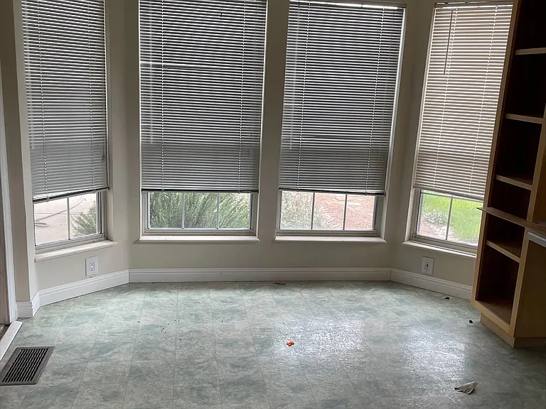 1911 Truman St NE — Photo 8