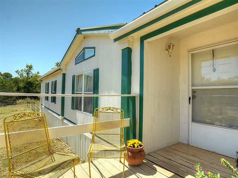 1st image of 901 Jennifer Ln