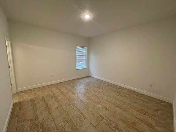 5th image of 2705 SW 153rd Place Rd