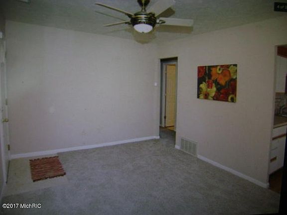 4th image of 231 S La Vista Blvd