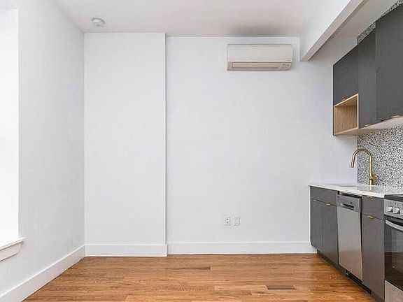 4th image of 791 Sterling Pl #1P