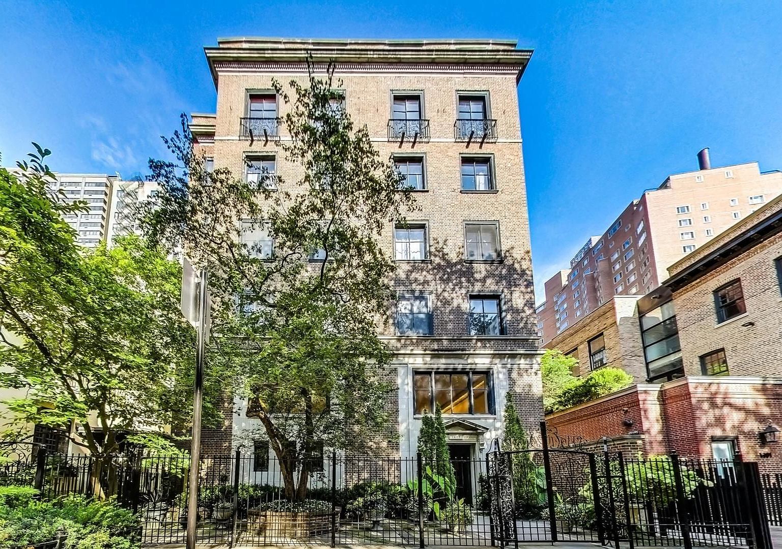 1415 N Astor St APT 2, Chicago, IL 60610 Zillow