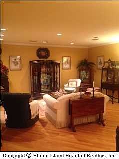 4th image of 88 Crafton Ave