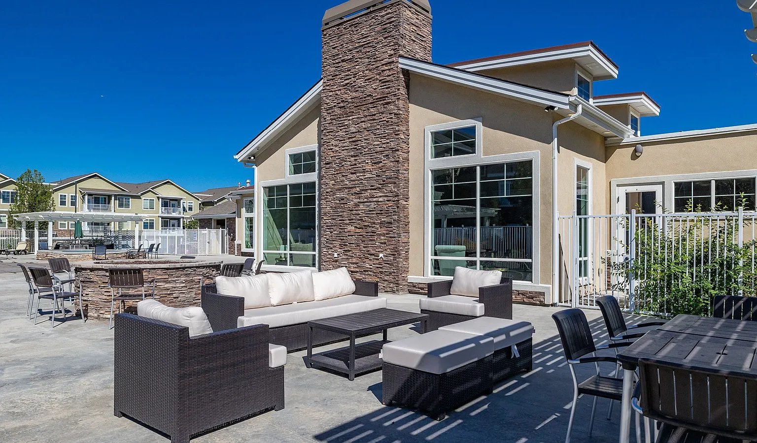 HighPoint on Overland — Photo 4