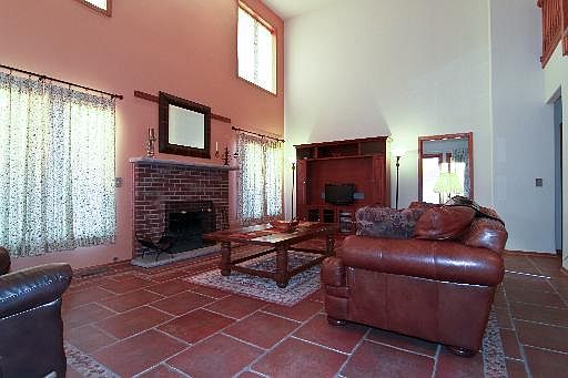 3rd image of 17984 Semmler Ct