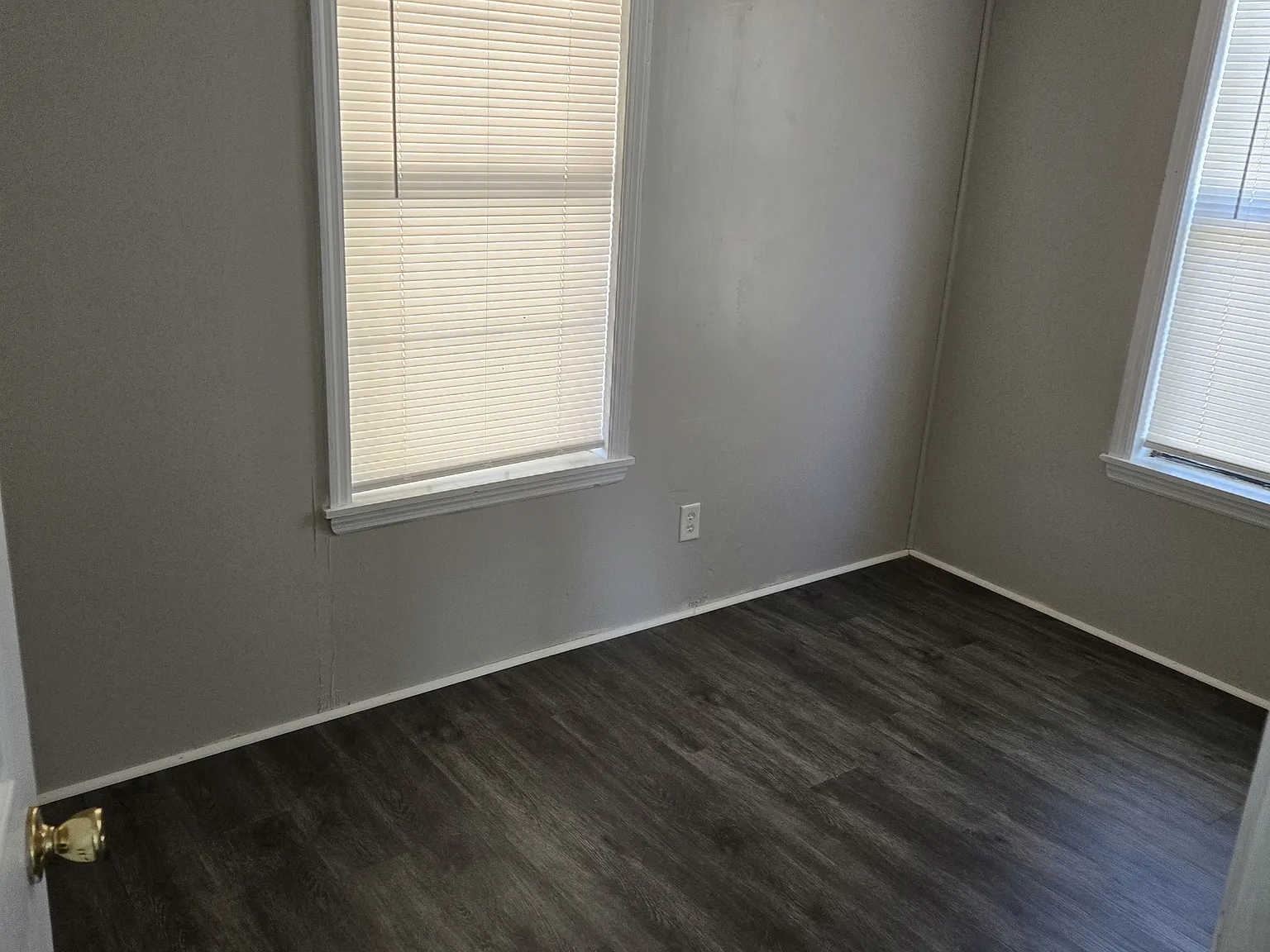 2 bed, 520 sqft, $1,200 — Photo 1
