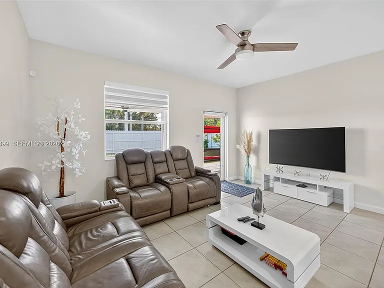 21363 SW 127th Ct — Photo 11