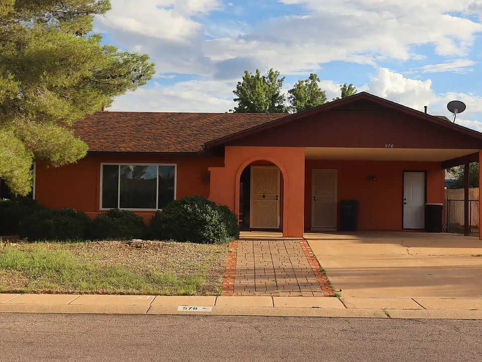 578 Hegge Dr