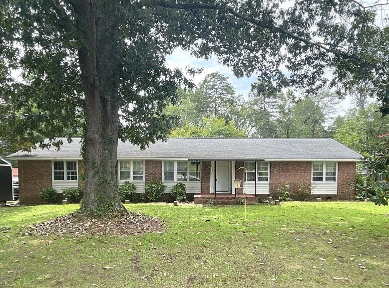 1st image of 210 Burdine Dr