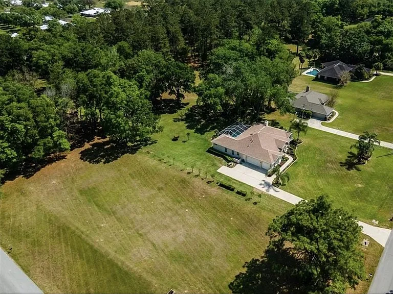 4541 NW 76th Ct — Photo 35
