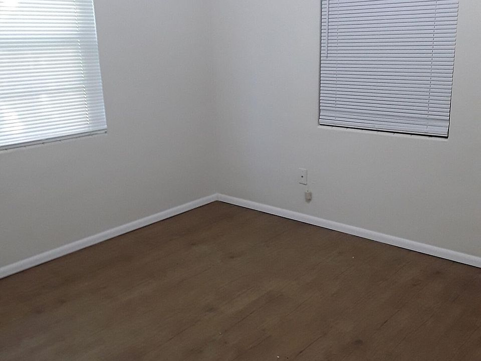 1st image of 120 Laurel Oak St #120