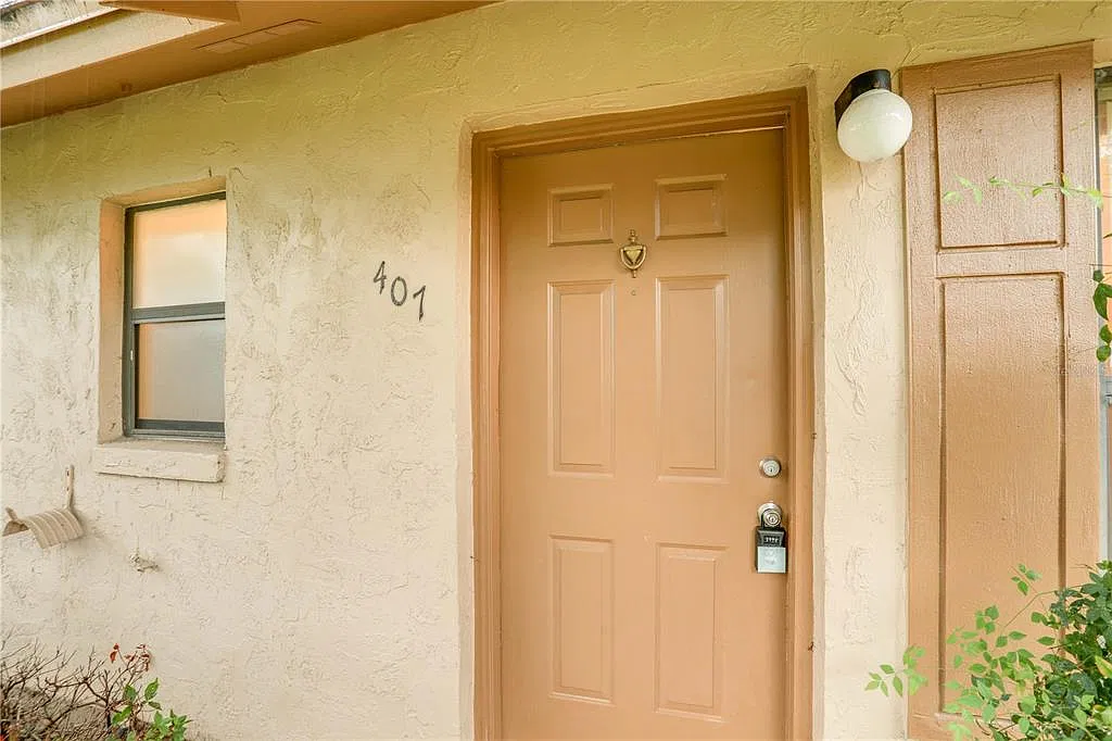 2 bed, 2.0 bath, 930 sqft, $1,695 — Photo 3