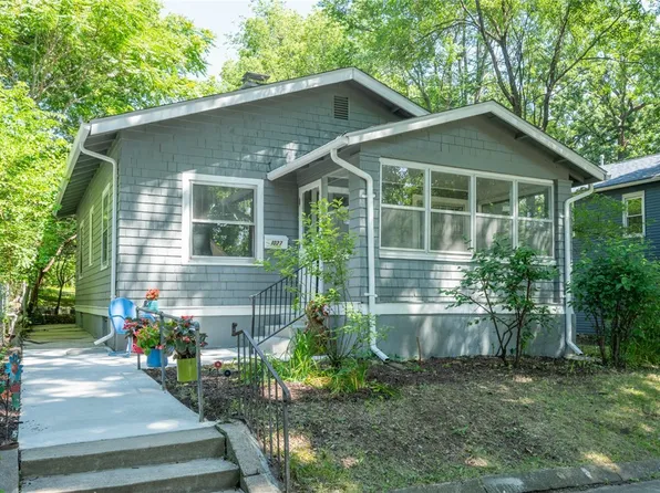 1027 27th St, Des Moines, IA 50311