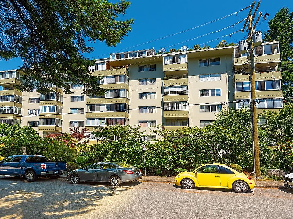 1425 Esquimalt Ave West Vancouver, BC, V7T1L1 Apartments for Rent