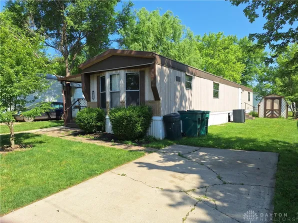 10561 Aldora Dr, Miamisburg, OH 45342