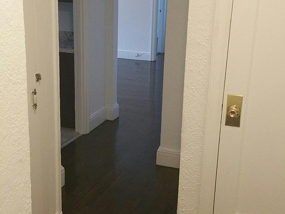 4th image of 3-5-7 East Ave #1