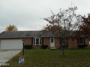 46 Gilmer Ct, Inwood, WV 25428