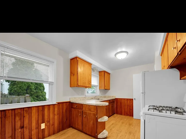 31690 Davy St — Photo 6